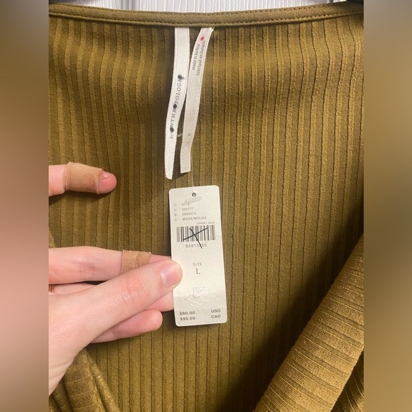 NWT Anthropologie Viscose Blend Twist Front Shimmer Top Size Large - Picture 3 of 6